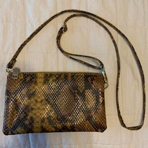 Jen&Co convertible crossbody/wristlet purse